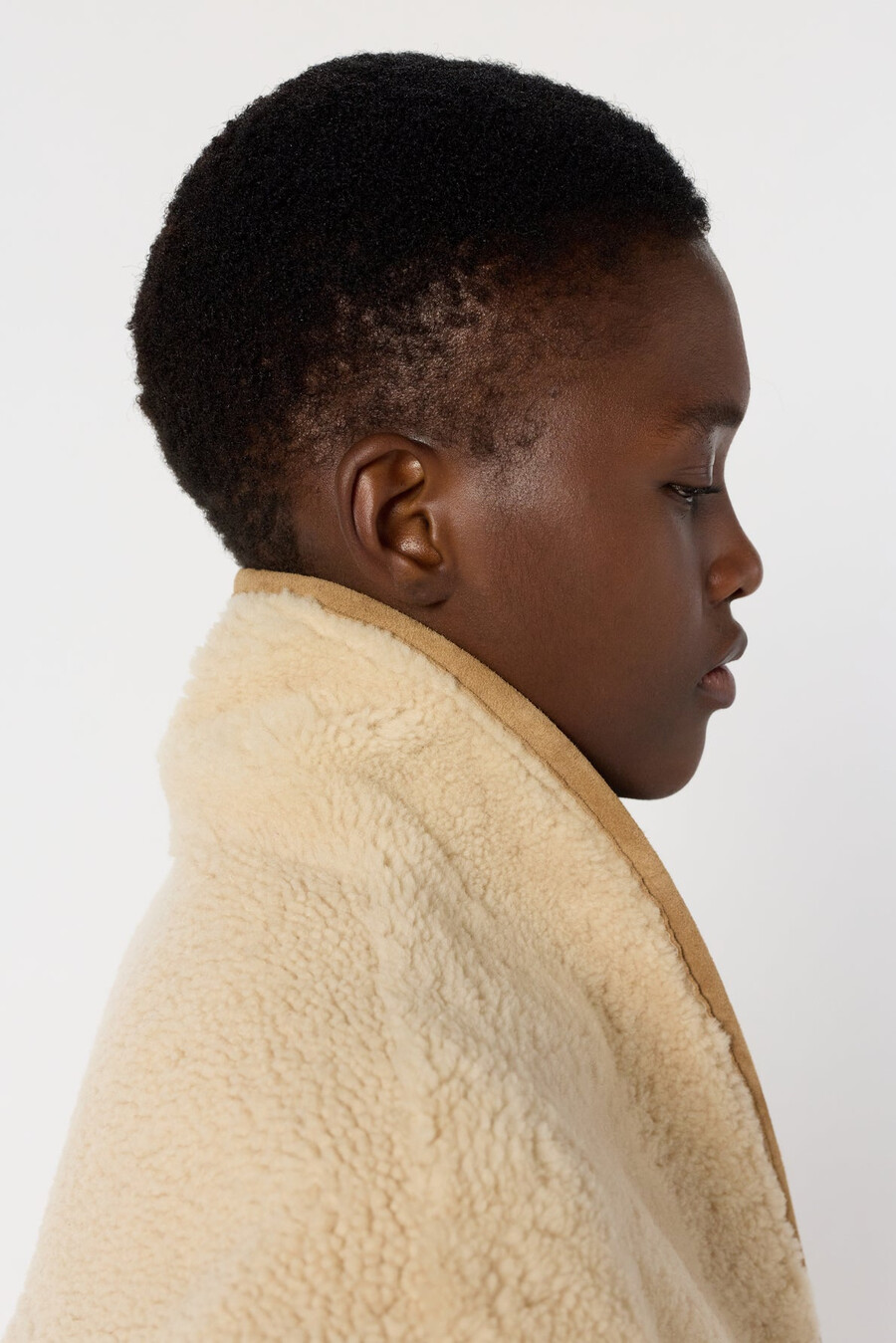 veste sans manches en peau lainée - lydia