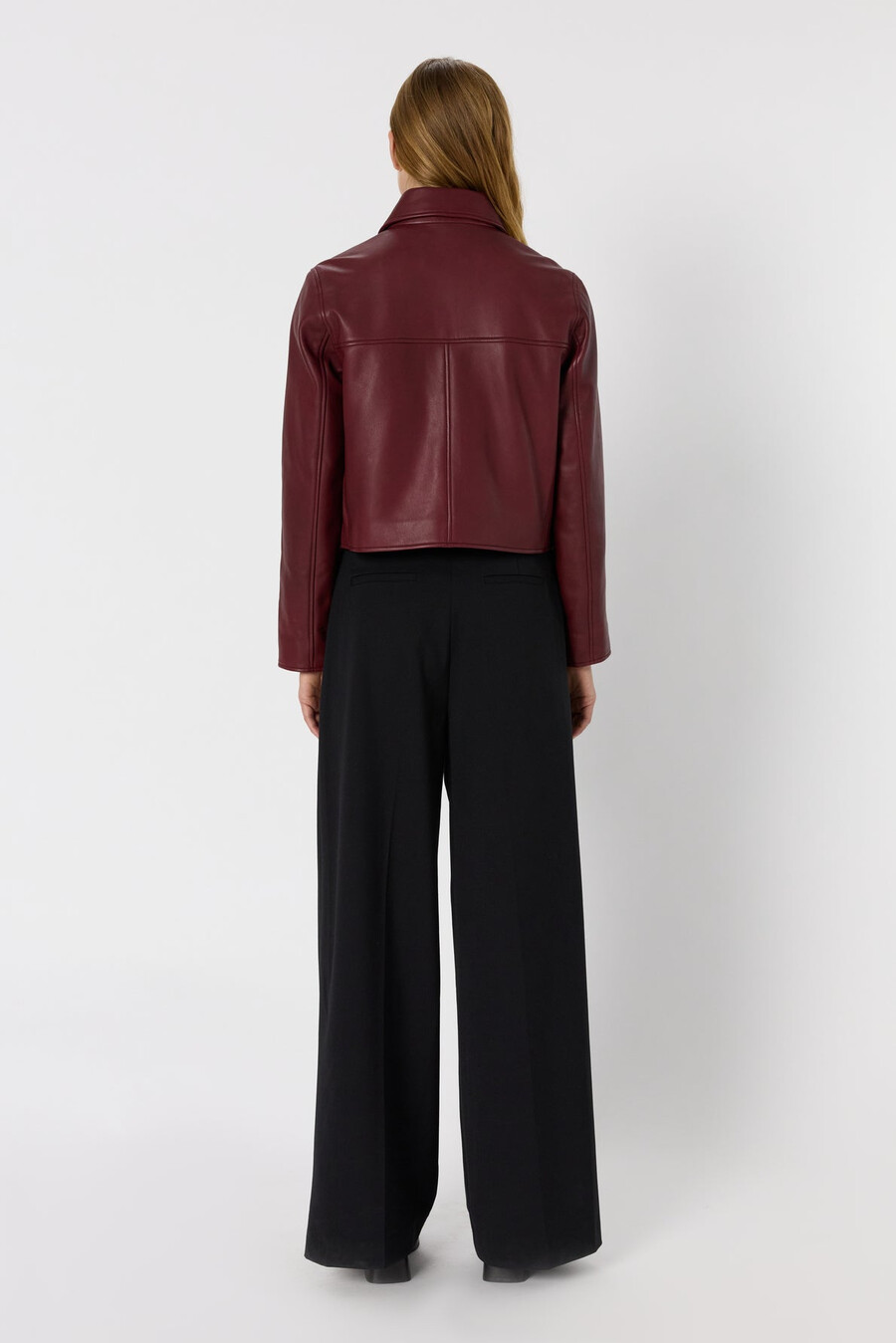 veste courte en cuir bordeaux - noeve