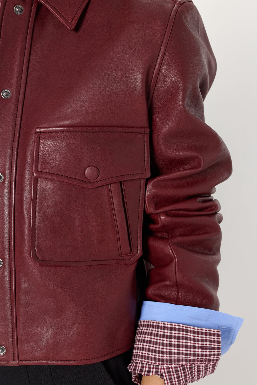 veste courte en cuir bordeaux - noeve